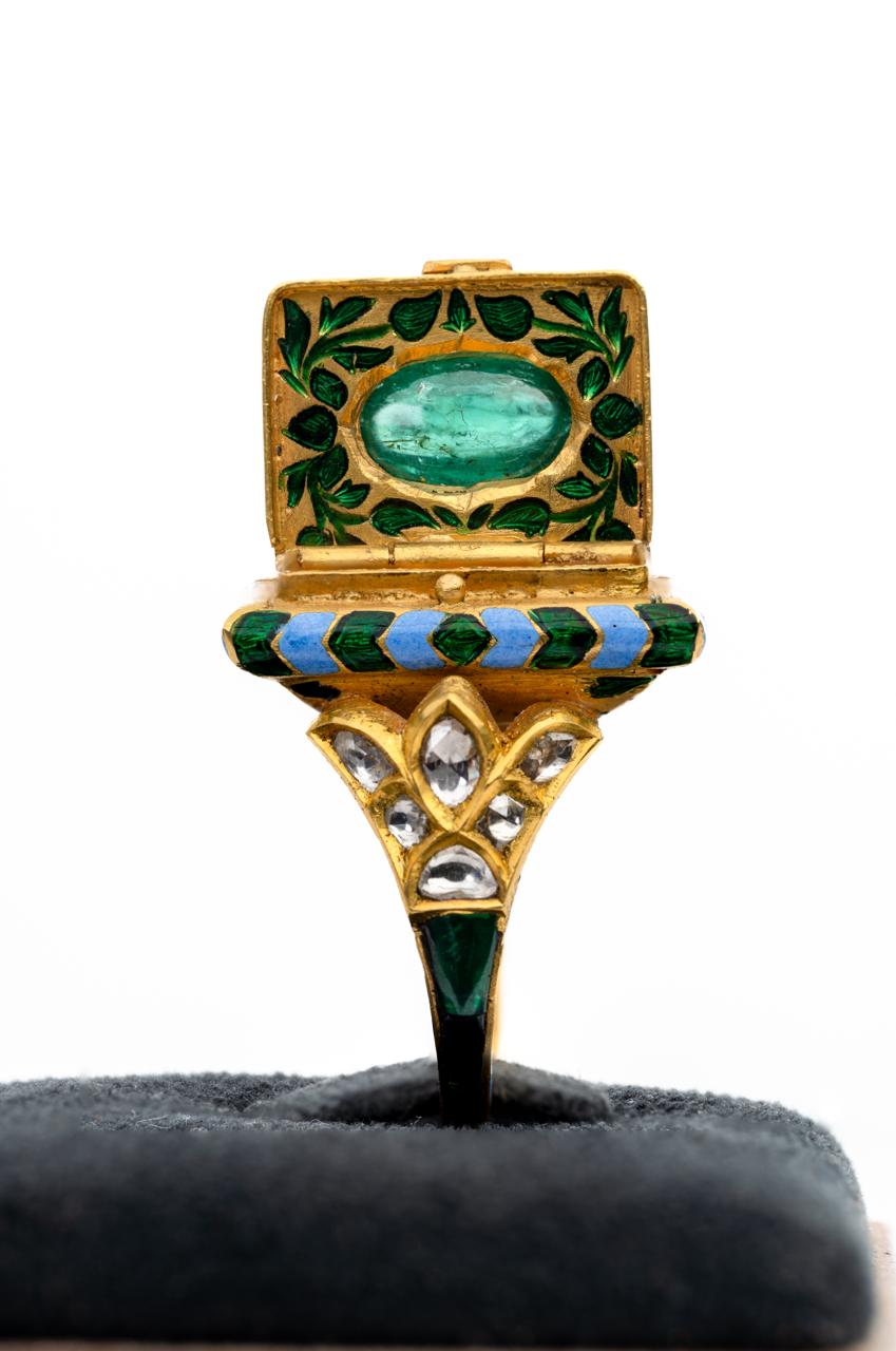Vintage Emerald And Polki Solid Yellow Gold Enamel Work Handmade Rings Jewelry