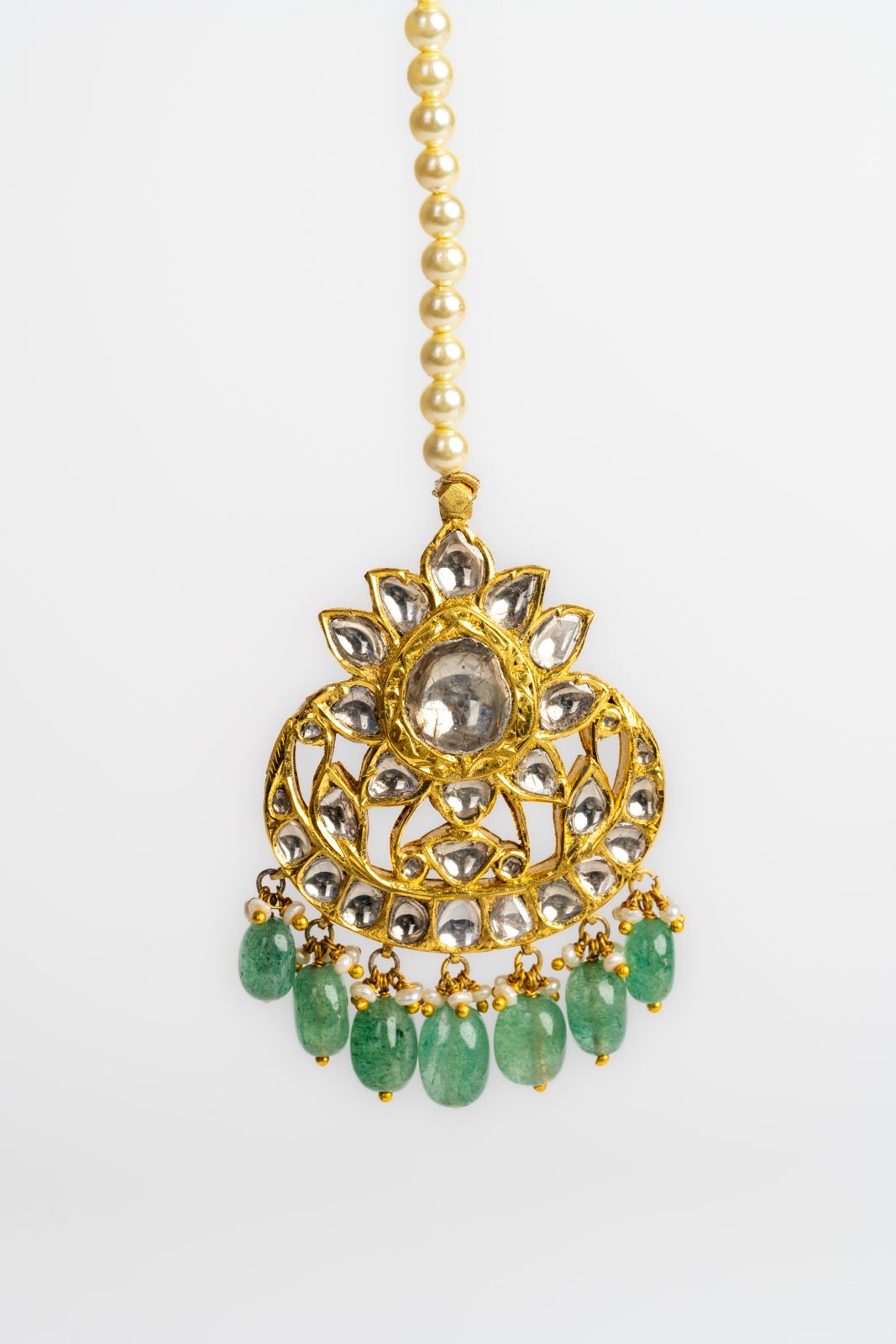 Natural Polki Diamond And Emerald Yellow Gold Handmade Forehead Pendant Jewelry