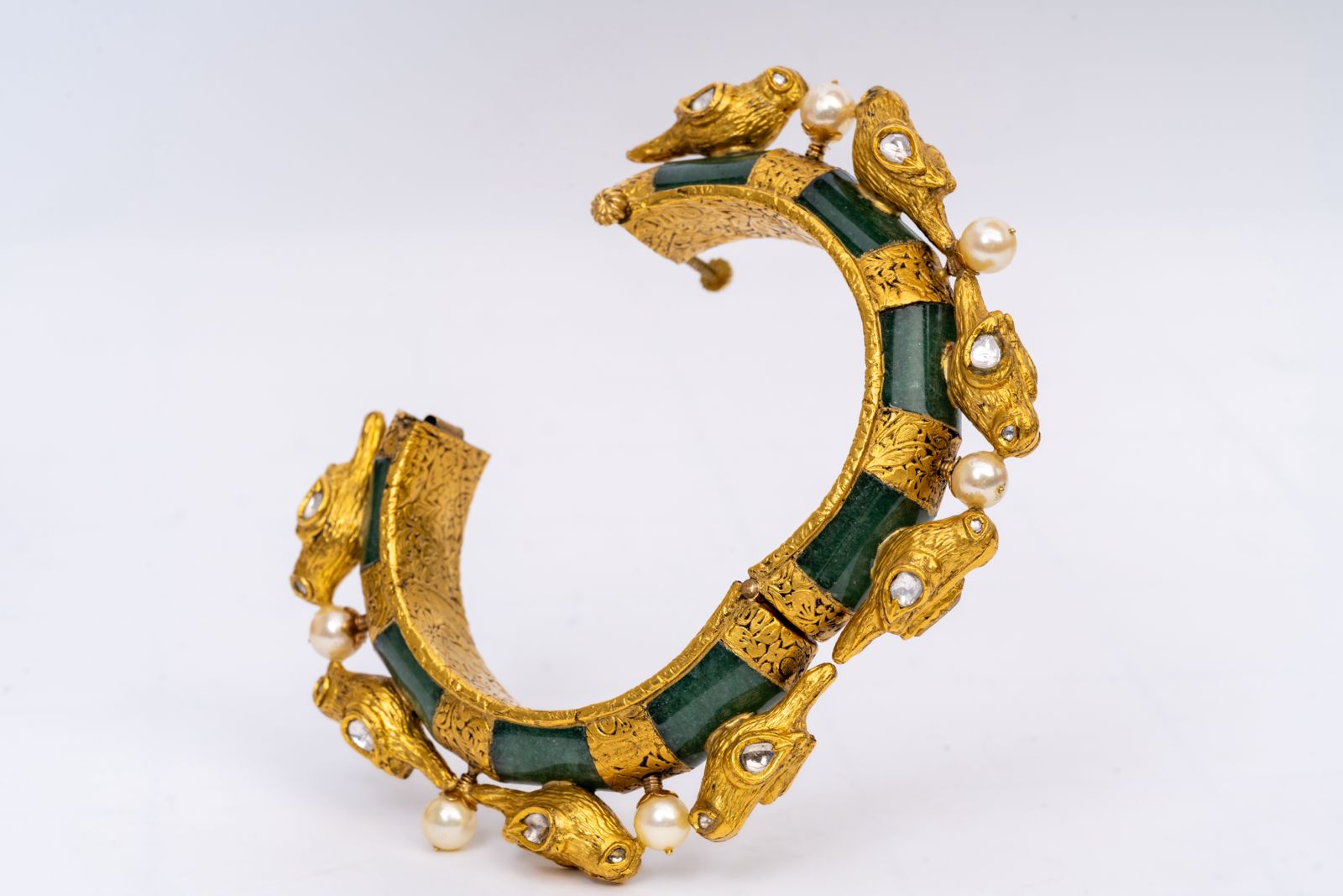 Pigeon-Antique Vintage Emerald, Polki And Pearl Yellow Gold Handmade Bracelets Jewelry