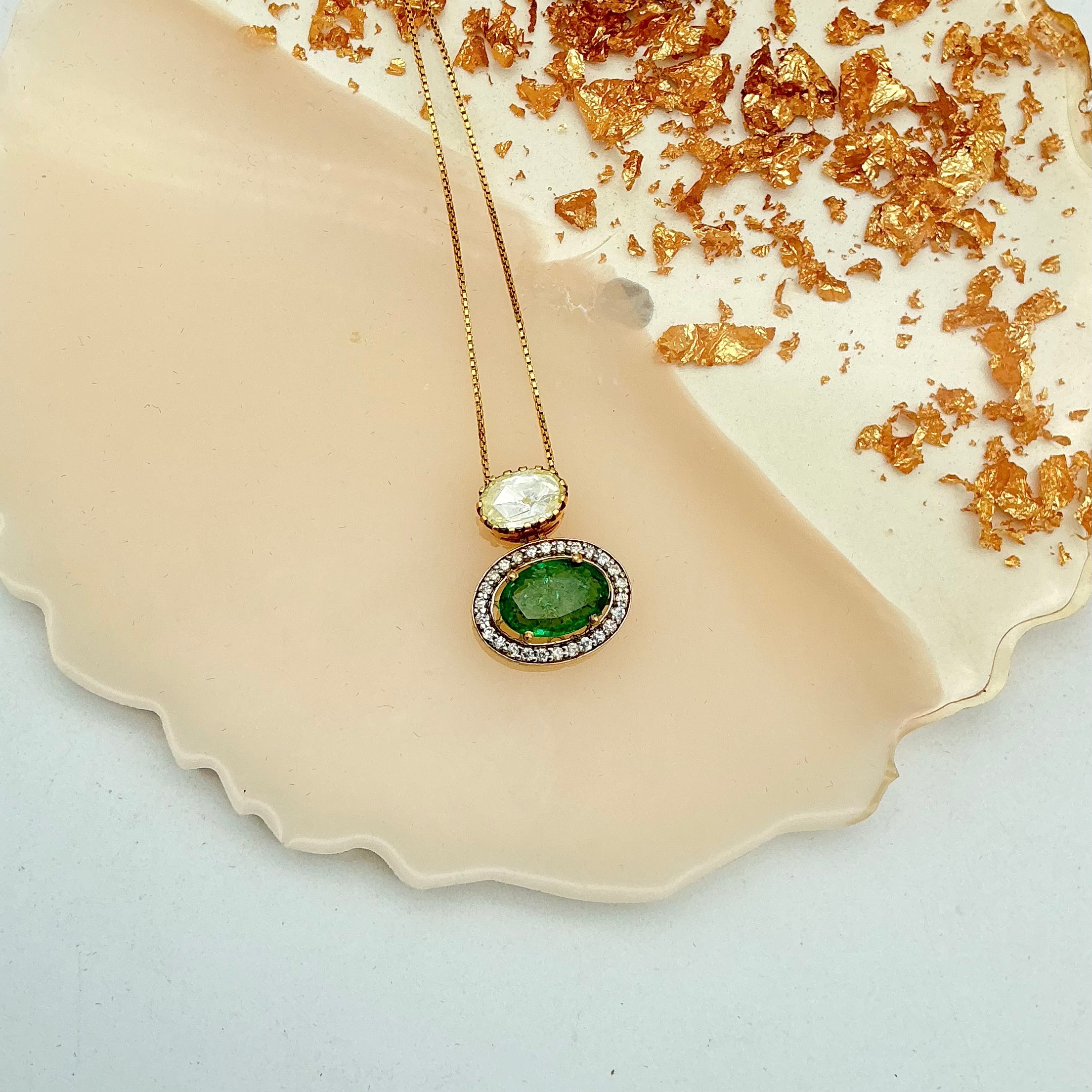 Precious Emerald And Diamond 18k Solid Yellow Gold Handmade Chain Pendant