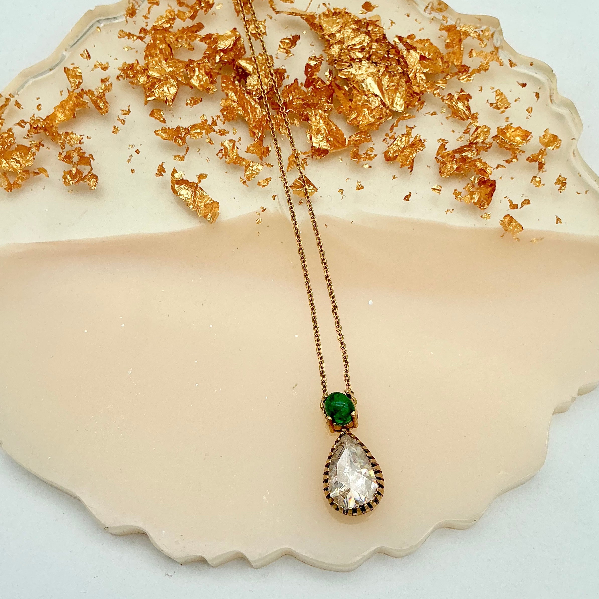 Natural Rose Cut Diamond And Emerald 18k Solid Yellow Gold Chain Pendant Jewelry