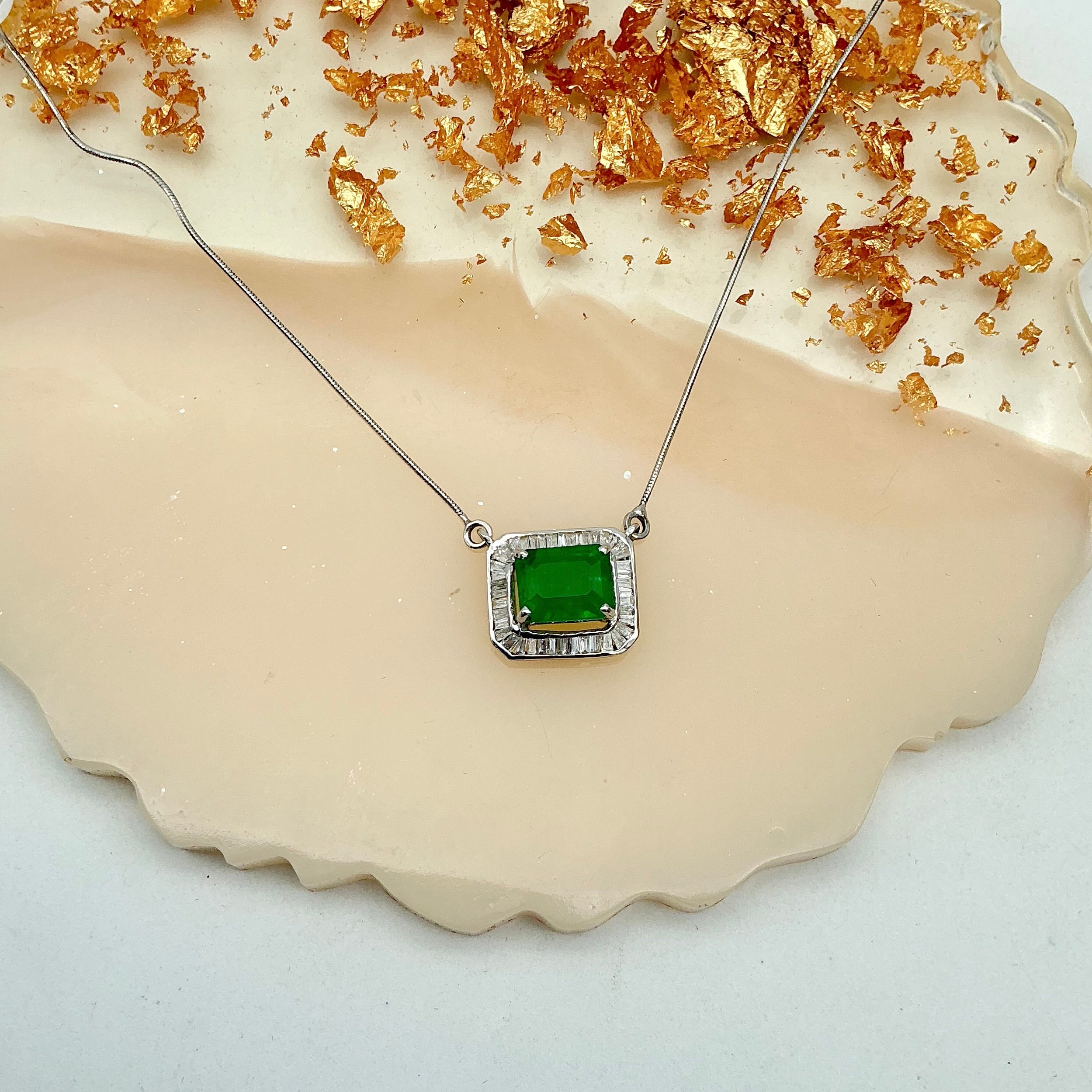 Precious Emerald And Diamond 14k White Gold Chain Pendant Jewelry