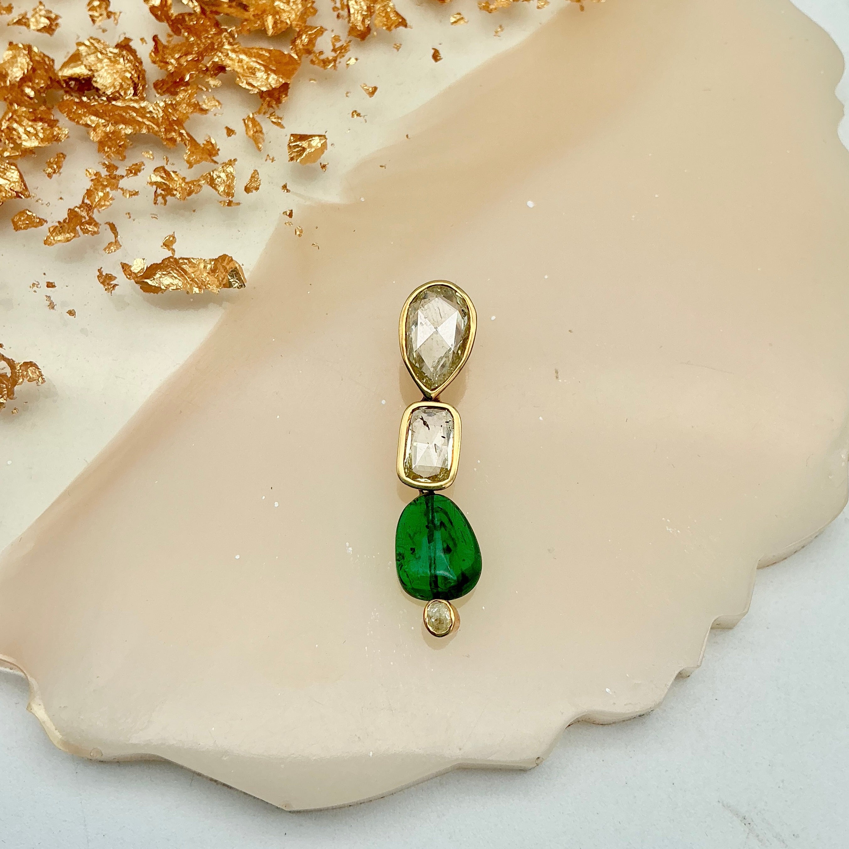 New Arrival Emerald And Diamond 18k Solid Yellow Gold Handmade Pendant Jewelry