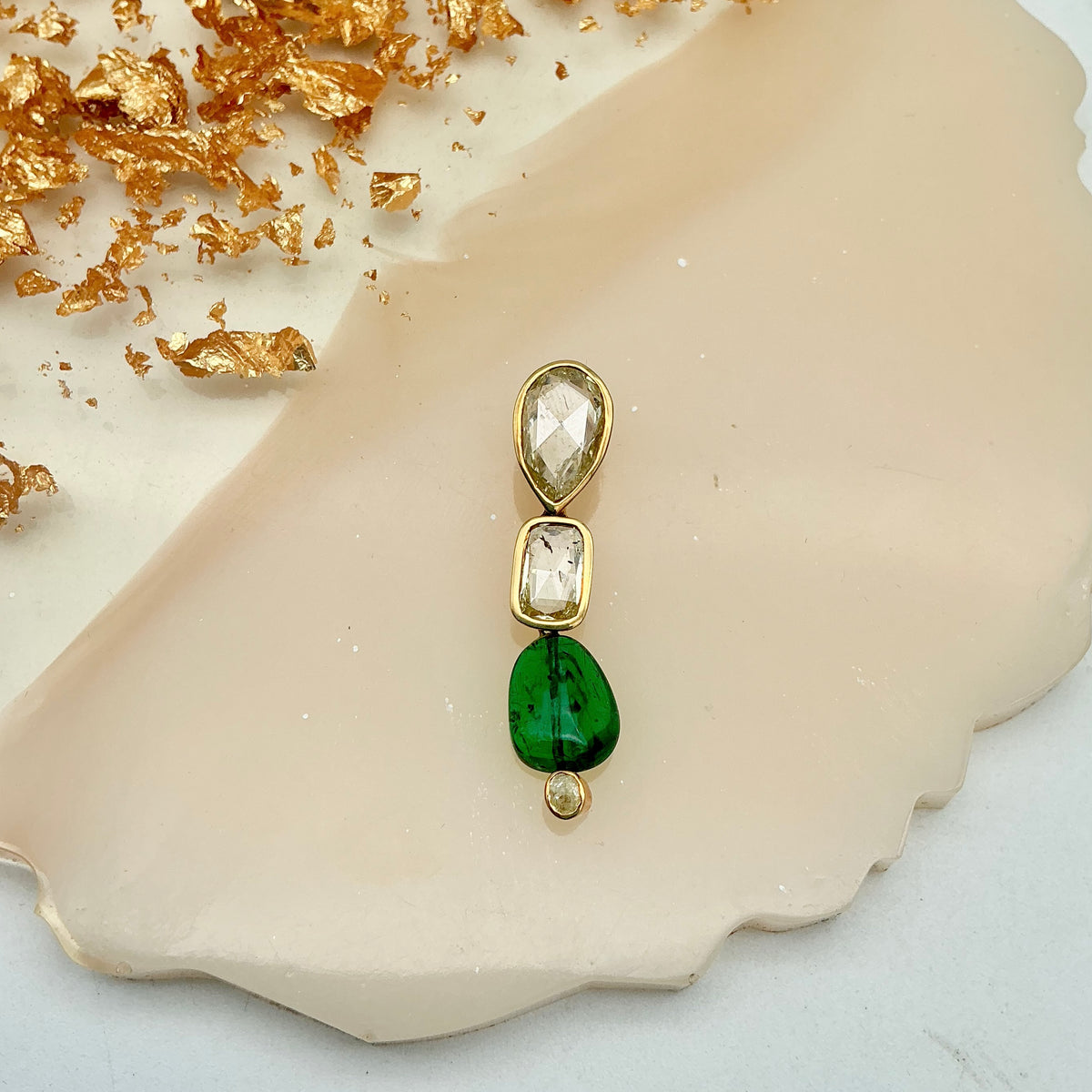 New Arrival Emerald And Diamond 18k Solid Yellow Gold Handmade Pendant Jewelry