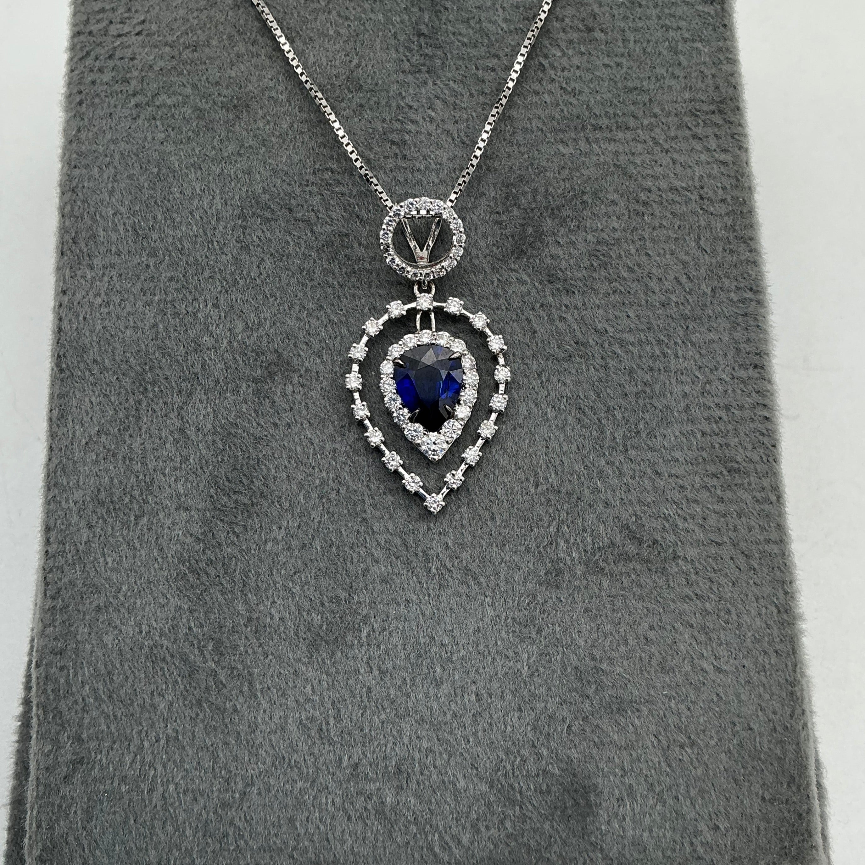 New Arrival Blue Sapphire And Diamond 18k White Gold Pendant Necklace